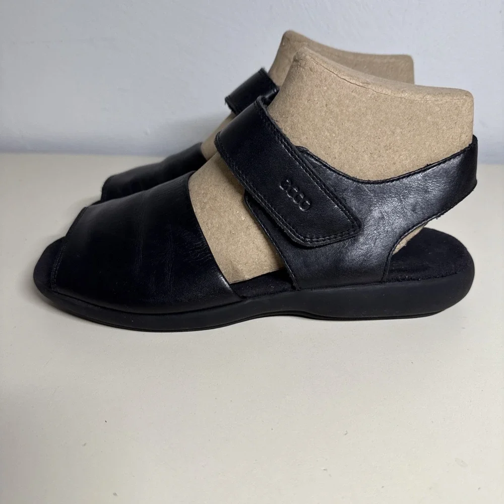 Ecco Soft Sandal Womens 7,5 Black Strap Open Toe Slip On Casual Comfort Leather